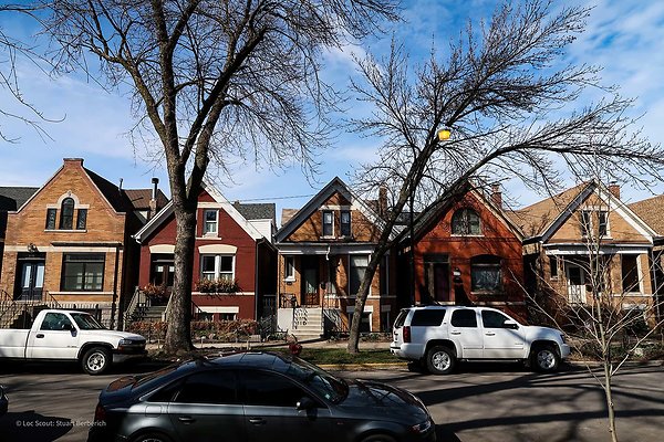 Ukrainian Village 61 - www.scout911.com