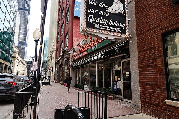 Lou Mitchell&apos;s 29 - www.scout911.com