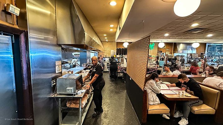 Lou Mitchell&apos;s 8 - www.scout911.com