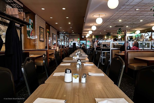 Lou Mitchell&apos;s 38 - www.scout911.com