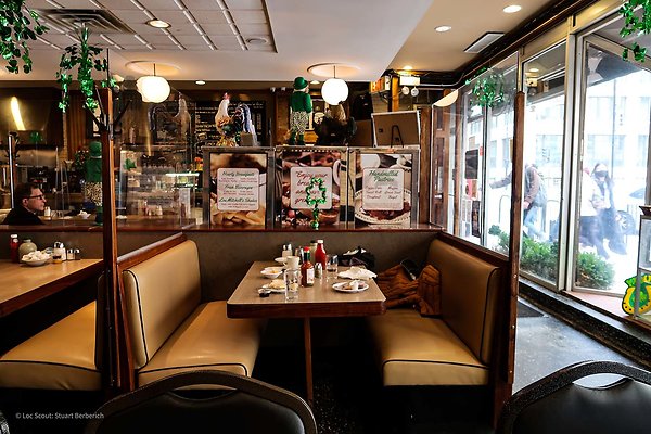 Lou Mitchell&apos;s 39 - www.scout911.com