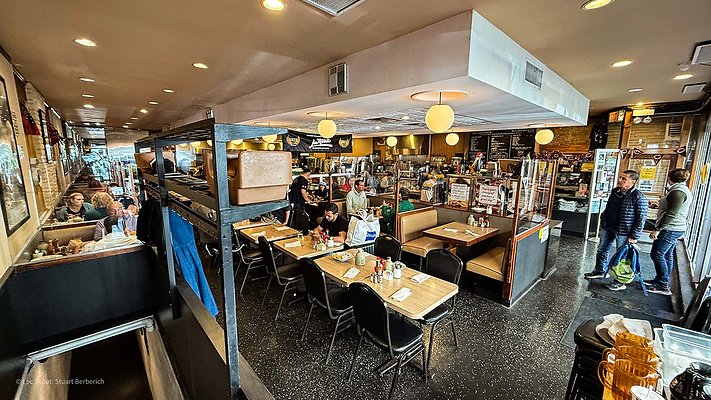 Lou Mitchell&apos;s 3 - www.scout911.com