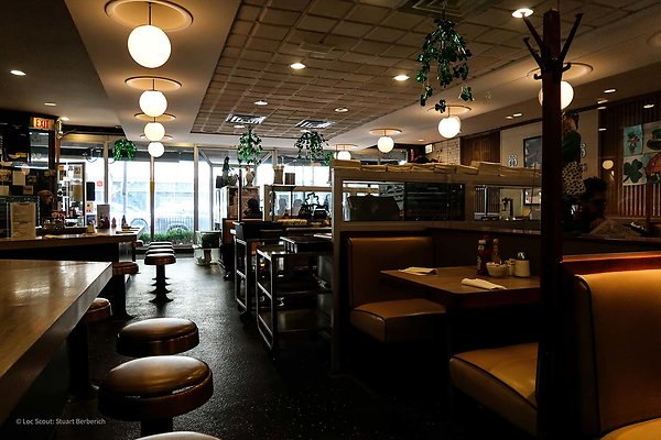 Lou Mitchell&apos;s 36 - www.scout911.com