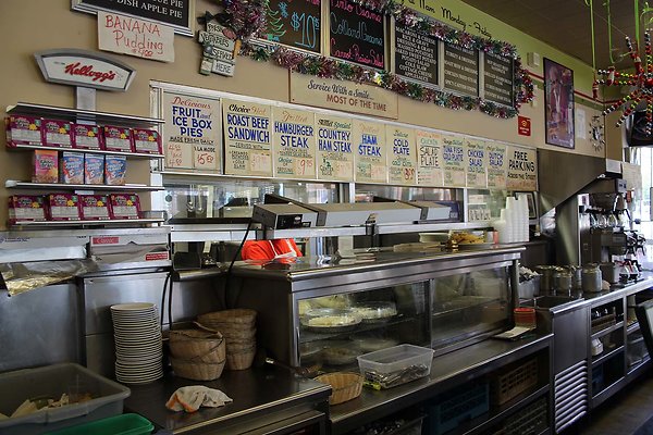 bars and diners 12.14 435 - www.scout911.com