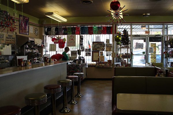 bars and diners 12.14 396 - www.scout911.com