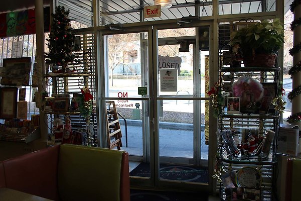 bars and diners 12.14 382 - www.scout911.com