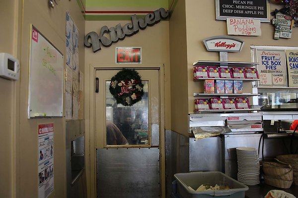 bars and diners 12.14 436 - www.scout911.com