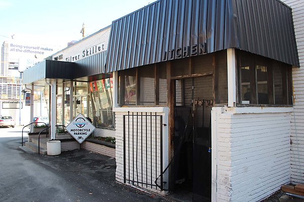 bars and diners 12.14 363 - www.scout911.com