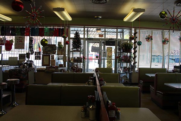 bars and diners 12.14 398 - www.scout911.com