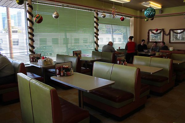 bars and diners 12.14 388 - www.scout911.com