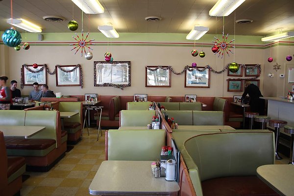bars and diners 12.14 386 - www.scout911.com