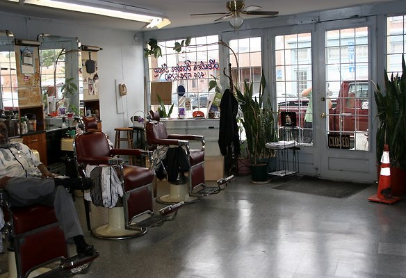 Barber - Leslies Barber Shop