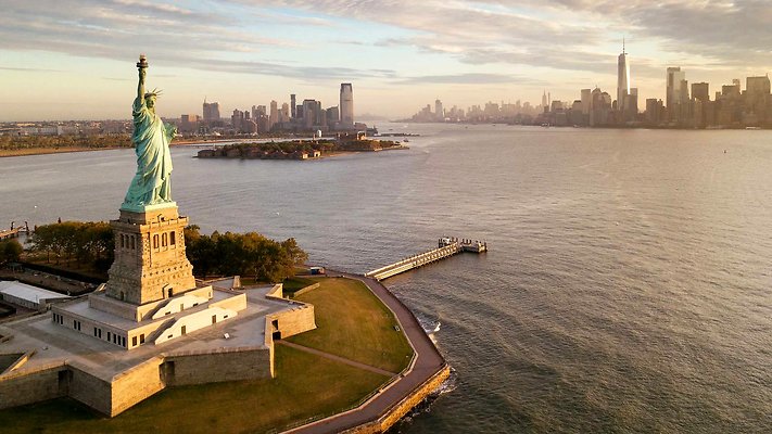 Statue-of-Liberty GettyImages-942459846.jpg