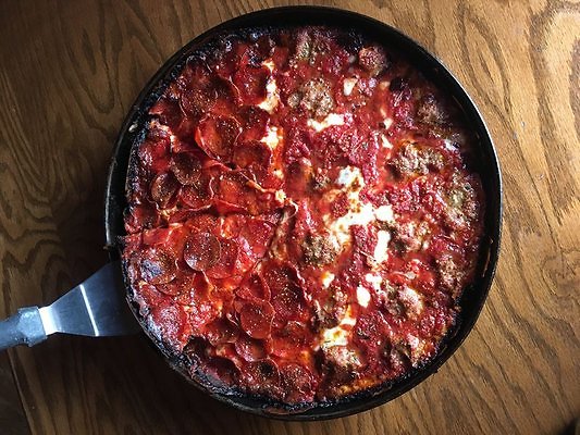 Pequod&apos;s Pizza 5