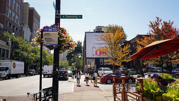 Branding Clark St 6