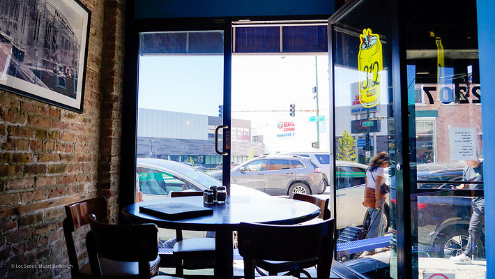 Pequod&apos;s Pizza 21