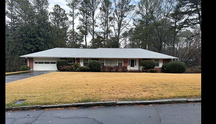 2935 Piney Wood Dr, East Point 0002