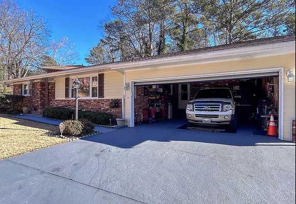 2826 Spain Dr, East Point 0002