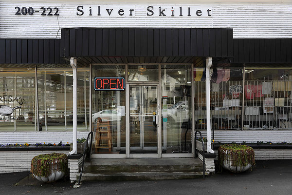 The Silver Skillet 0006