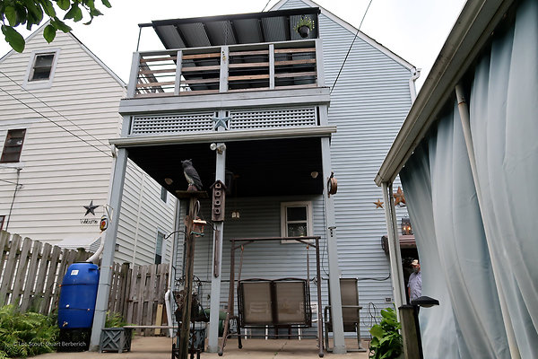 4209 N Wolcott 9