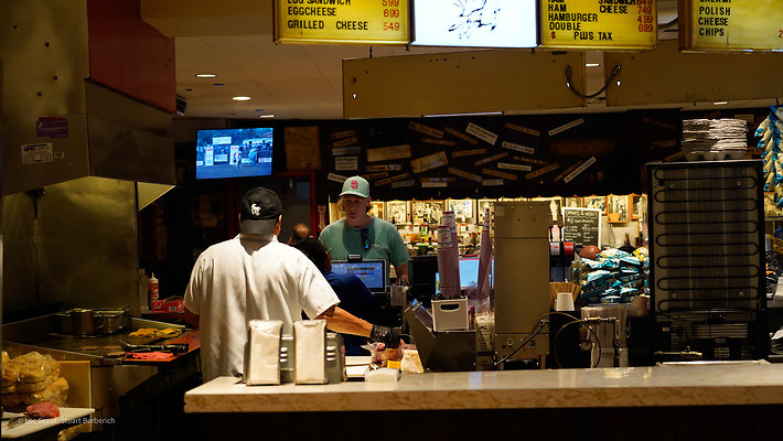 Billy Goat Tavern 11