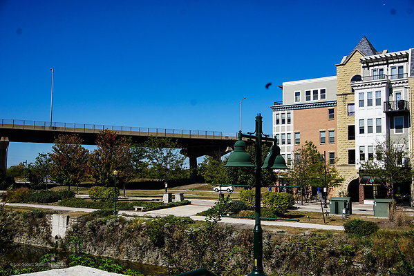 Lemont 33