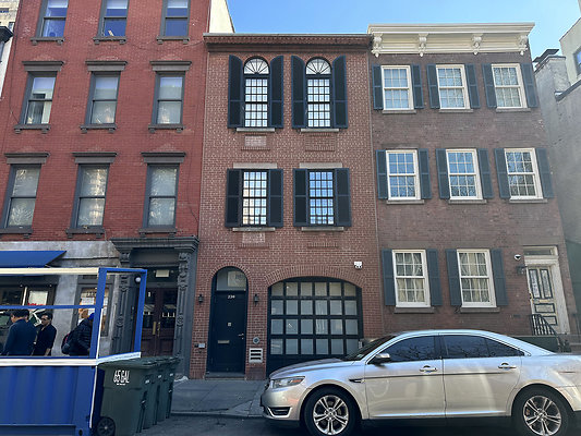 230 W 10TH ST CARRIAGE HOUSE