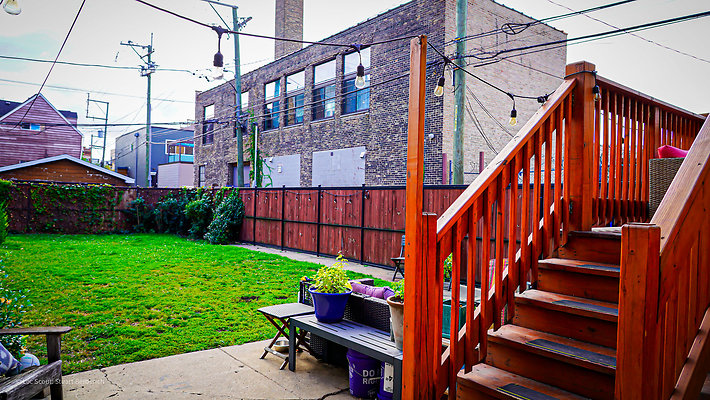 819 N Francisco Ave 18