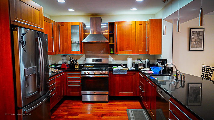 2045 W Evergreen 21