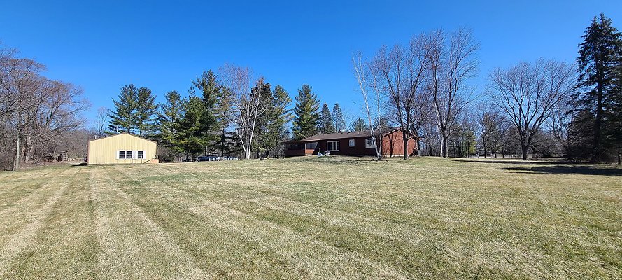 27204 N Williams Park Rd Wauconda, IL 24