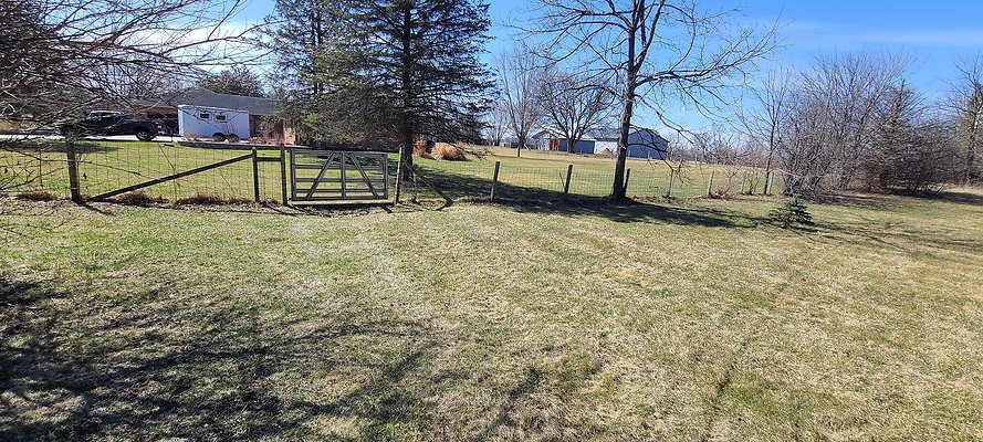 27204 N Williams Park Rd Wauconda, IL 18
