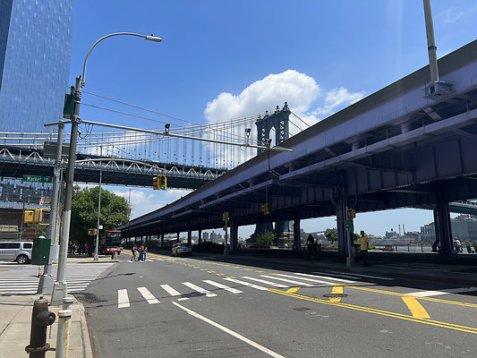 EAST RIVER PARK @ MARKET SLIP � LOWER MANHATTAN