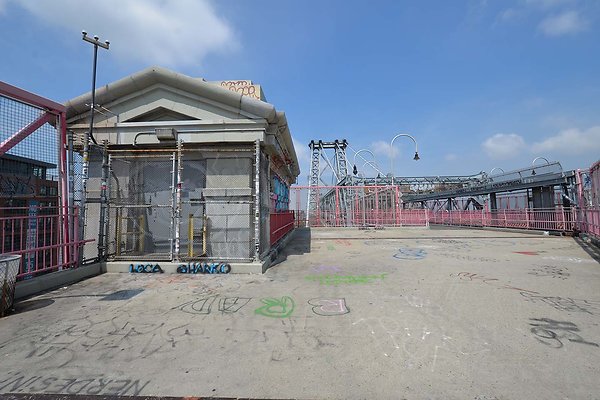 WILLIAMSBURG BRIDGE