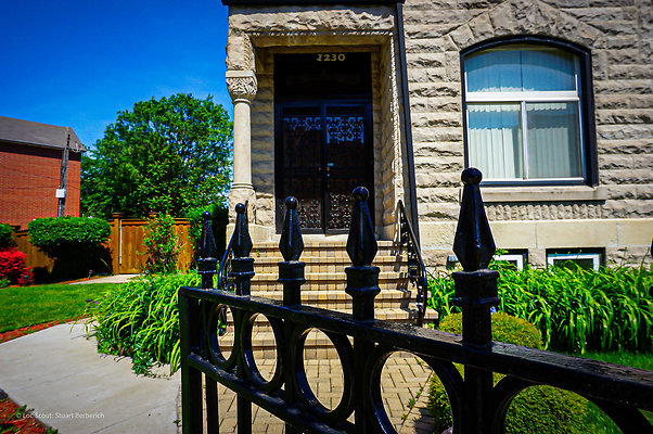 1230 E 46th St 32