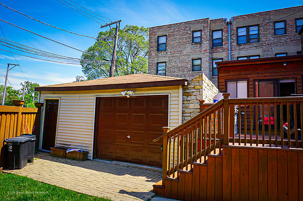 1230 E 46th St 15