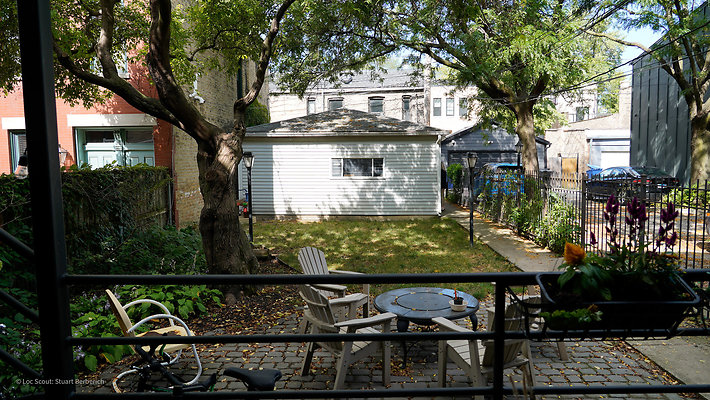 2128 W Schiller 11