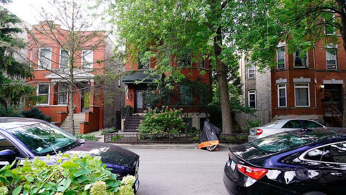 2034 W Walton St 35