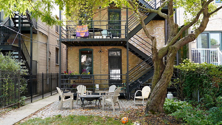 2128 W Schiller 3