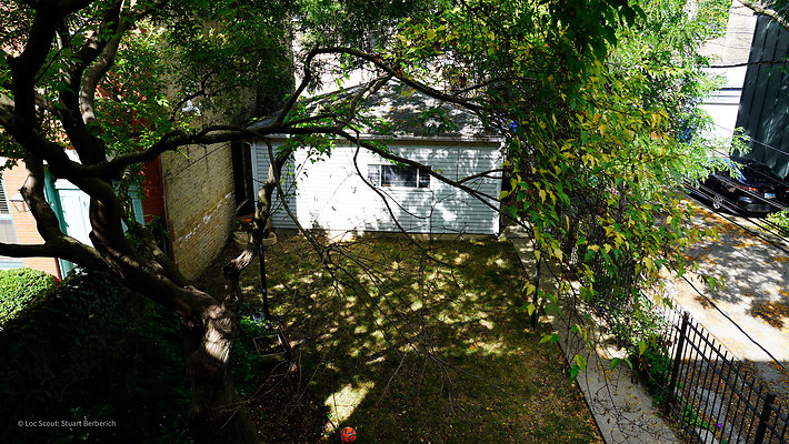 2128 W Schiller 10