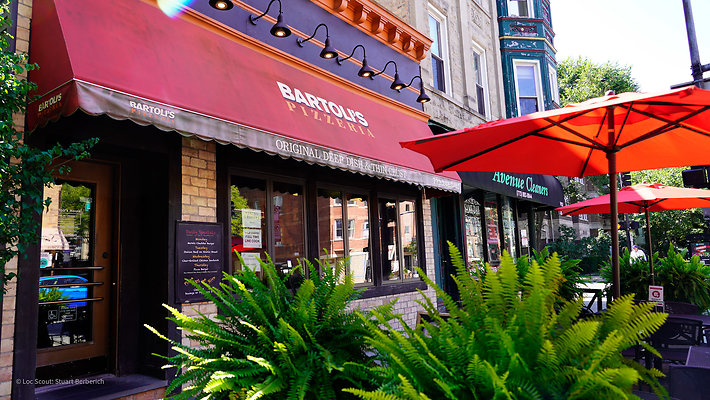 Bartoli&apos;s Pizza 11