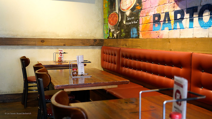Bartoli&apos;s Pizza 7
