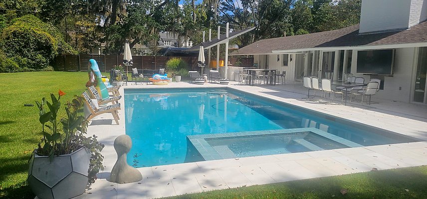 2640 monroe pool