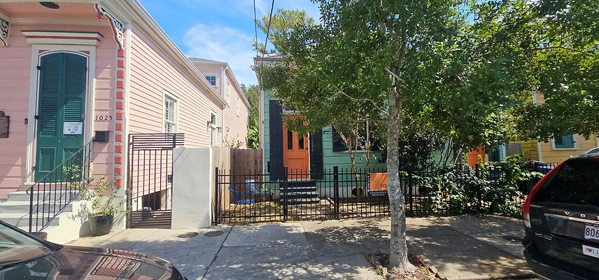 1023 bartholemew