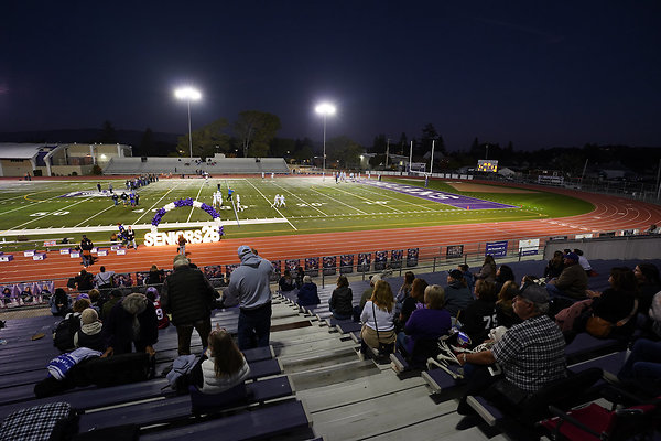 petalumahighfootball - 103 petalumahighfootball - 103