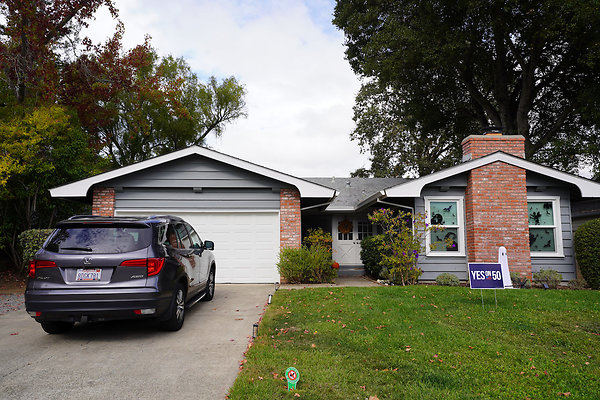 107 San Carlos Way - Novato